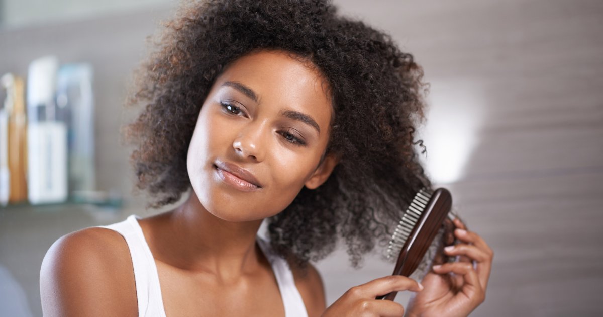 5 accessoires indispensables pour une routine capillaire réussie